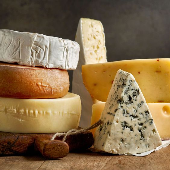 quesos de Galicia y leche natural artesanales